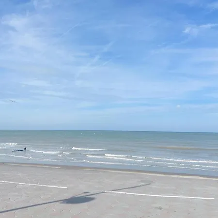 펜션 3 Bedroom Lovely In Dunkerque *
